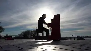 RED PIANO