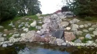 Пруд с каскадным водопадиком
