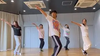 NewJeans 
