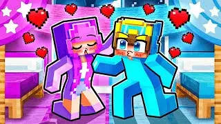 ZOEY KISSES NICO At A SLEEPOVER PARTY in Minecraft…