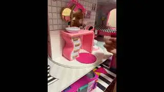 Taylor’s LOL OMG HOUSE OF SUPRISES