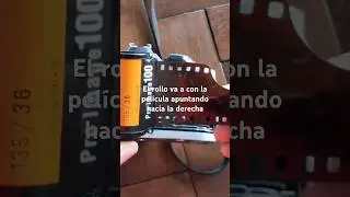 Cómo poner un rollo 35mm 🫶 Versión completa en el video relacionado #fotografiaanalogica #35mm