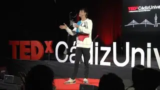 Vivir mil vidas en veinticinco años | Dave Zulueta | TEDxCadizUniversity