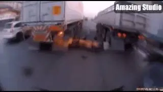 How could he survived from motorbike accident - 他竟然从摩托车事故中幸存