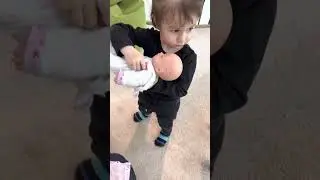 Эмисса с куколкой