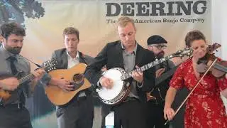 Hank, Pattie & The Current perform 
