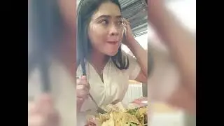 MAKAN NASI PECEL MBOK BARI UTARA PARKIRAN MAKAM BUNG KARNO WARUNG KANAN JLN
