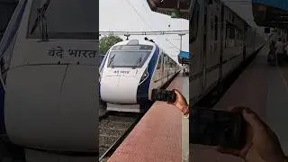 vande bharat enter at bolput station #bolpur #travel #vandebharat