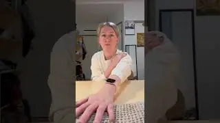Упражнения на баланс. На стуле. Для старшего поколения.