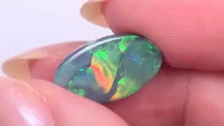 Solid Lightning Ridge Black Opal KL3825