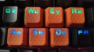 Как включить подсветку на клавиатуре!!!