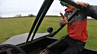 Drift on the slippery grass / Buggy 1400