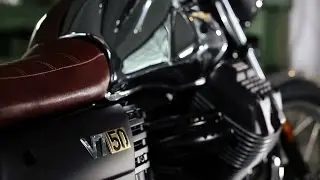 2017 Moto Guzzi V7 III Anniversario official