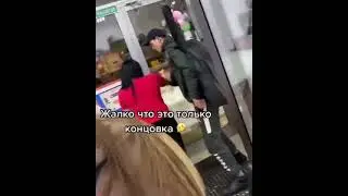 -Я вор в законе! -Ты долбоёб, а не вор в законе. Рот твой ебала