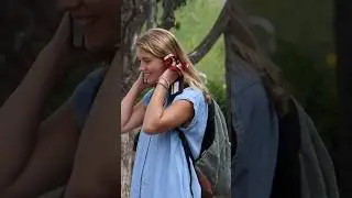 Girls Picking Up Girls 👧
