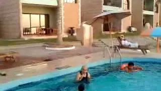 chwiming time=).MP4