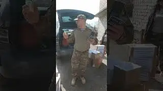 #своихнебросаем