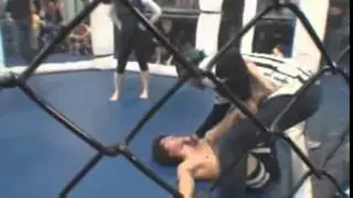 MMA  Девушка завалила парня в боях без правил