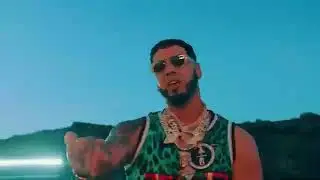 Justin Quieras. Myke towers Anuel aa.. 😉😎