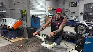 Bending like a Boss 💪💪 Paul Sr. @paulteutulsr from @OfficialOCChoppers
