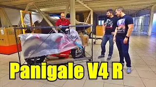 Ducati panigale V4R unboxing