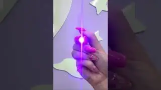 Розовые ручки шпионы от рисуй светом. Это вообще законно?)))
