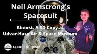 Neil Armstrong's Space Suit: A Cool 3D Copy to touch