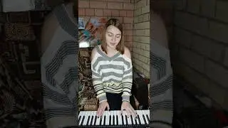 Хлопья летят наверх...❄️❤️