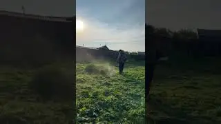 Триммер против густой травы.