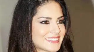 SUNNY LEONE MAKE UP AND DESIGNED