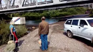 Вытащил грузовик из речки на Тагазе