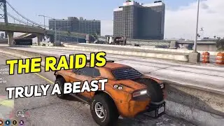 Siz jumps the Raid on to the top of Maze Bank Arena (with chat reaction)