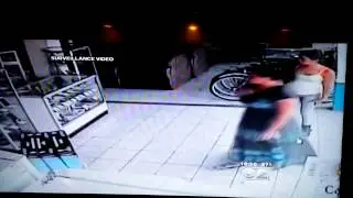 Upskirt TV Shoplifter
