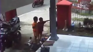 HOT !! KECELAKAAN MAUT DI DEPAN WARNET