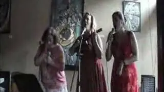 The Pfister Sisters - Hand Me Down My Walkin' Cane