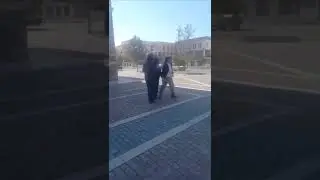 Azərbaycanda qadın kişini