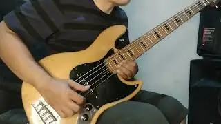 SMOOTH JAZZ BASS SOLO_Practicing the right hand technique again.