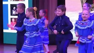 Ансамбль народного танца «Золотая туфелька» (младшая группа) -   «Казачата»