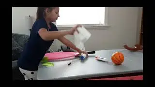 People who don't have fidgets be like...( skit)