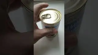 Щелкает банка с тушенкой. Вы бы такую тушенку съели или выкинули?