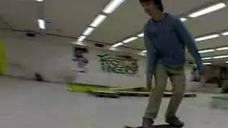 Elias skate the +blackriver-skatehall+ fall 2007