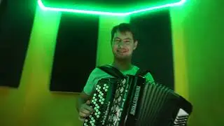Федерико Фелини на баяне (Крутой кавер) 