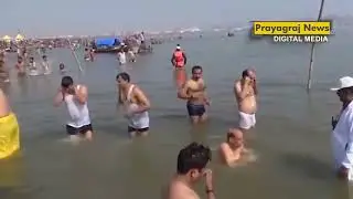प्रयागराज महाकुंभ पहुंचे राजनाथ सिंह ने संगम में लगाई डुबकी