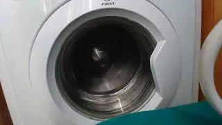 Indesit washing machine 1/2 Spin 1200 rpm 