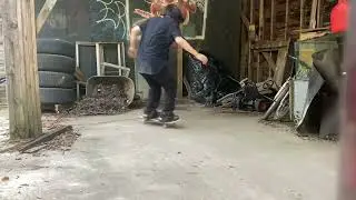 Back foot varial heel (clean)