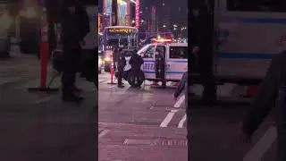 CRAZY NEW YORK STREETS!!!🌆🤖👑🌌✨ 🚕🎓👩‍🎓👩🏽‍🎓🗽
