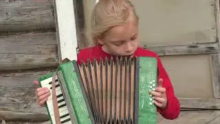 Прекрасное далёко, не будь ко мне жестоко.