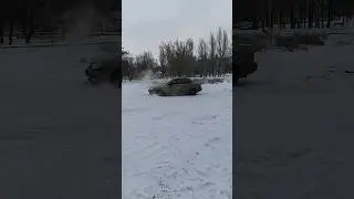 Действие выполнено профессионалом, не в коем случае не повторять эти действие в дома #авто #занос