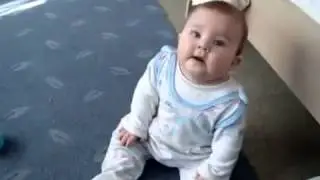 Ходить еще не умею, а танцевать - пожалуйста