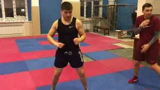 Урок 2. Уклоны в боевой стойке и в движении